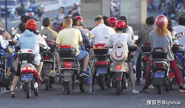 不要“甩鍋”電動車，擁堵問題不是電動車造成的，禁摩限電不可取 (圖2)