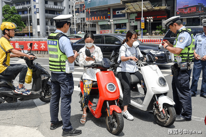 不要“甩鍋”電動車，擁堵問題不是電動車造成的，禁摩限電不可取 (圖8)